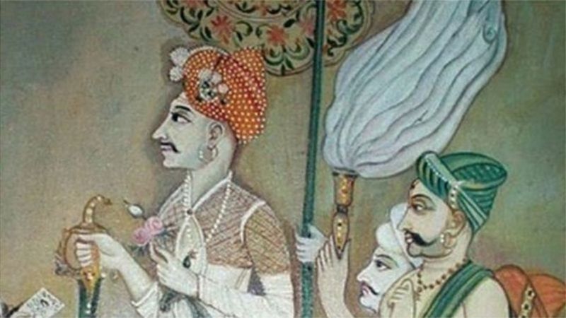 क्या लाल क़िले पर कभी भगवा झंडा भी लहराया है क्या लाल क़िले पर कभी भगवा झंडा भी लहराया है