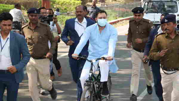 tejashwi yadav ride biycycle against price of petrol and diesel tejashwi yadav ride biycycle against price of petrol and diesel