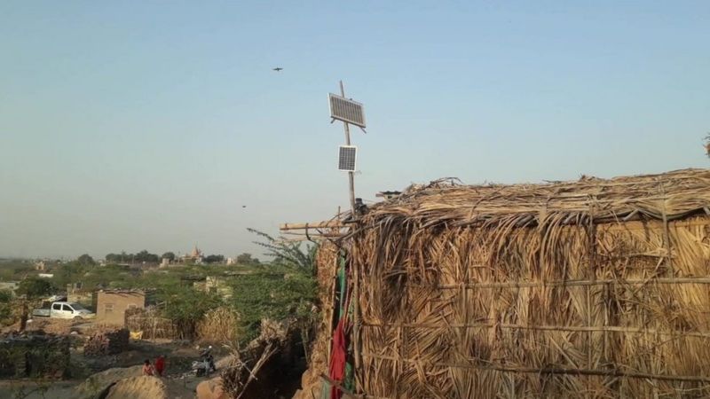 पाकिस्तान में हमें काफ़िर कहते हैं और भारत में पाकिस्तानी: ग्राउंड रिपोर्ट पाकिस्तान में हमें काफ़िर कहते हैं और भारत में पाकिस्तानी: ग्राउंड रिपोर्ट