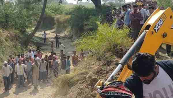 Chitrakoot News: Three people died due to falling mud mound Chitrakoot News: Three people died due to falling mud mound
