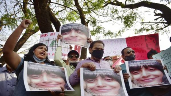 'निहित स्वार्थी तत्वों के दबाव में रुके नहीं निष्पक्ष जांच'
