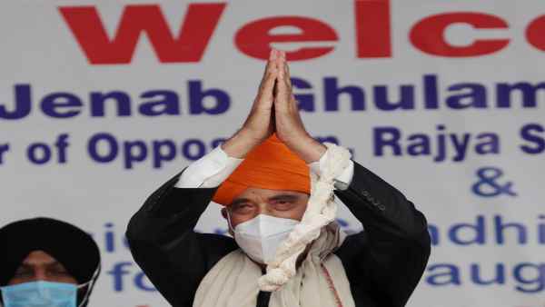 'हम देख सकते हैं कांग्रेस कमजोर हो रही है'