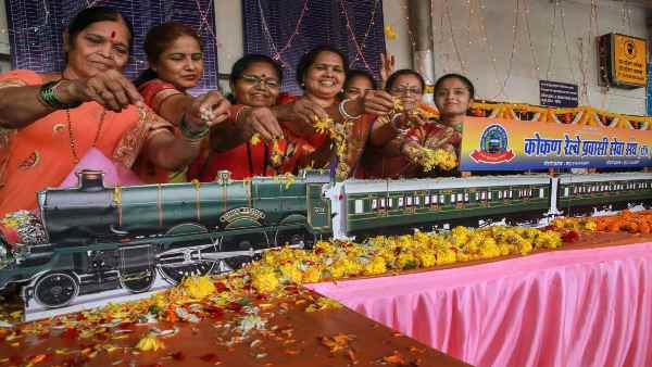 'लोकल पर वोकल' पर सरकार का फोकस
