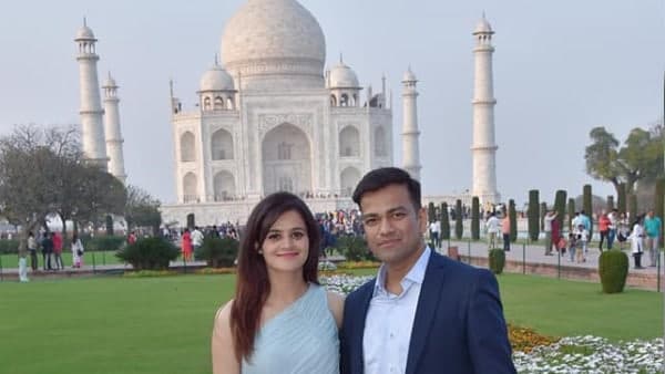 बेहद सादगी से की लव मैरिज