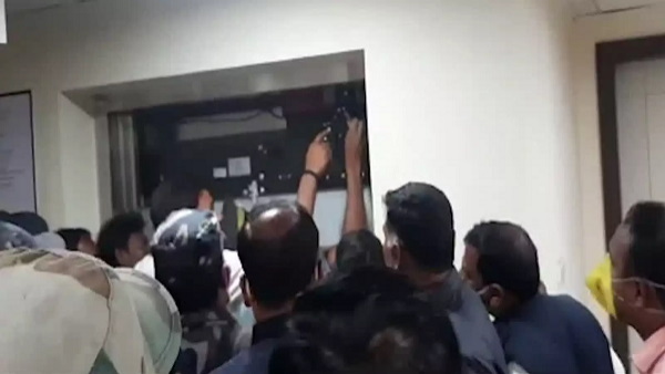 Chief Minister Shivraj singh chauhan meet Ex Chief Minister Kamal Nath after the lift incident Chief Minister Shivraj singh chauhan meet Ex Chief Minister Kamal Nath after the lift incident