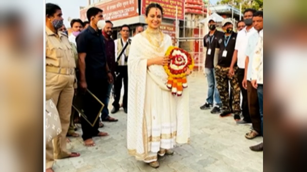 दर्शन करने के बाद शेयर की फोटो