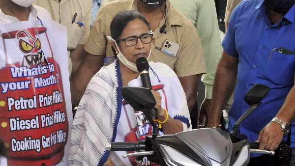 West Bengal cm Mamata Banerjee wrote a letter to PM modi, questions new norms for universities West Bengal cm Mamata Banerjee wrote a letter to PM modi, questions new norms for universities