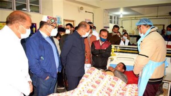 mandi road accident cm jairam thakur announces ex gratia of Rs 4 lakhs to victims family mandi road accident cm jairam thakur announces ex gratia of Rs 4 lakhs to victims family