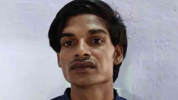 Kasganj police announced a reward of 50 thousand rupees on liquor mafia Moti Dhimar Kasganj police announced a reward of 50 thousand rupees on liquor mafia Moti Dhimar