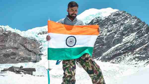 अभी तक इन चोटियों पर लहराया तिरंगा
