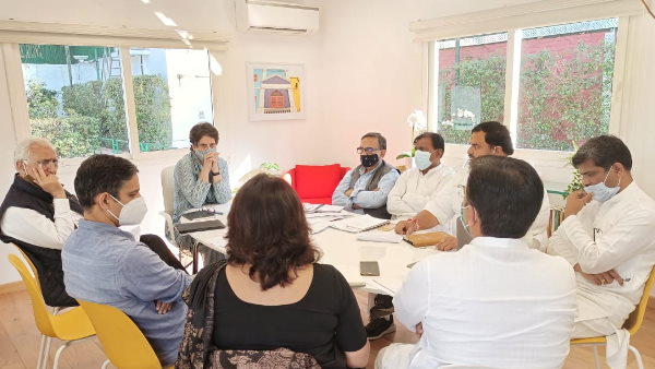 Priyanka Gandhi chairs the meeting of partys Manifesto Committee for UP assembly elections 2022 Priyanka Gandhi chairs the meeting of partys Manifesto Committee for UP assembly elections 2022