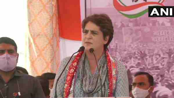 Priyanka Gandhi addressing PM Kisan Mahapanchayat criticized PM Narendra Modi Priyanka Gandhi addressing PM Kisan Mahapanchayat criticized PM Narendra Modi