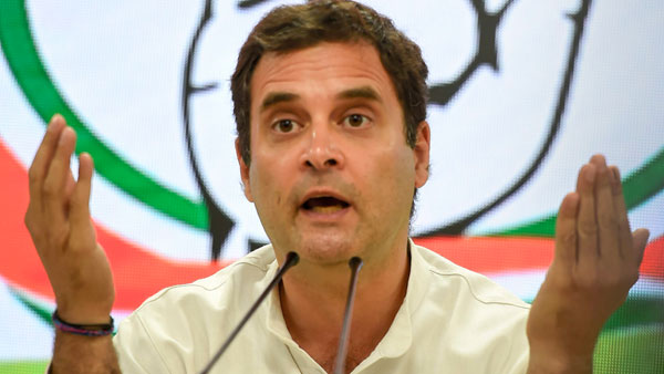 भारत में राजनीति गर्म