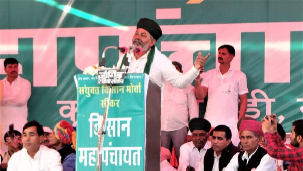 राकेश टिकैत किसानों के बीच पहुंचे