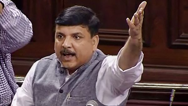 AAP सांसदों का हंगामा