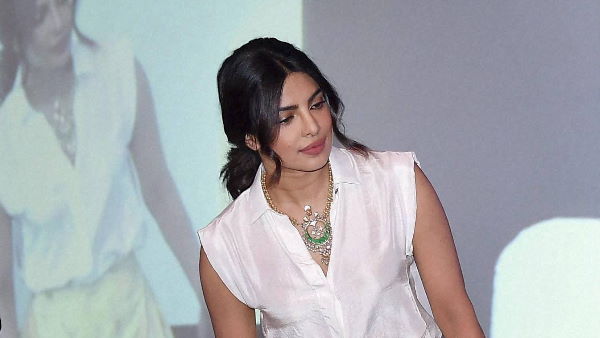 प्रियंका ने बायोग्राफी में अपनी जिंदगी के अनुभव और बातें शेयर की