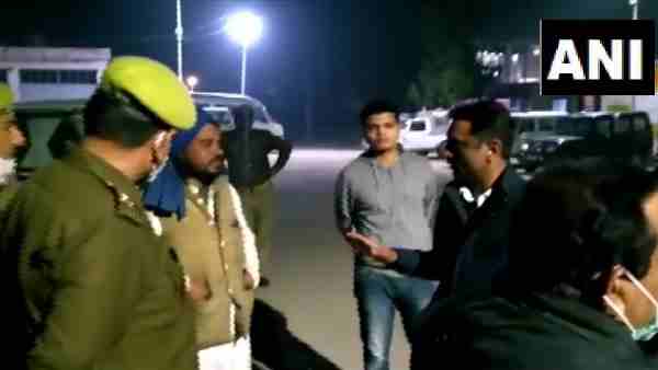 Shahjahanpur News: two cousin sister missing in Shahjahanpur, one found body in field and other critically Shahjahanpur News: two cousin sister missing in Shahjahanpur, one found body in field and other critically