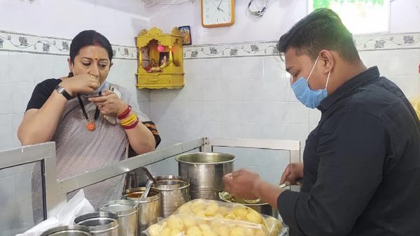 union minister smriti irani eat golgappa in varanasi union minister smriti irani eat golgappa in varanasi