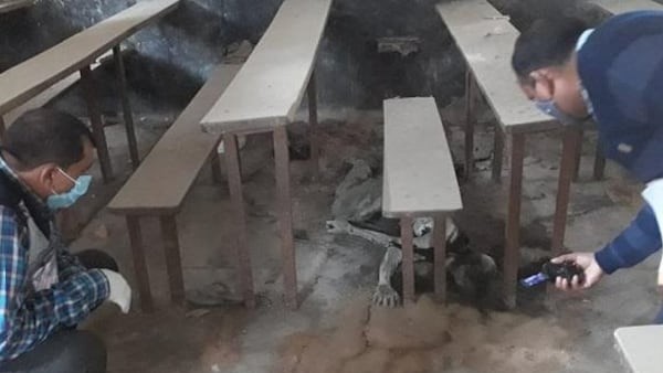 वाराणसी: कोरोना काल में जिस इंटर कॉलेज को बनाया गया था शेल्टर होम, वहां मिला नर कंकाल वाराणसी: कोरोना काल में जिस इंटर कॉलेज को बनाया गया था शेल्टर होम, वहां मिला नर कंकाल
