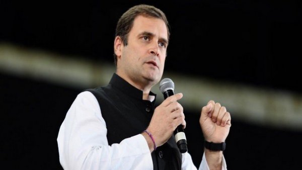 राहुल गांधी ने कसा तंज-आपकी जेब खाली करके मित्रों की पॉरेट भर रही मोदी सरकार राहुल गांधी ने कसा तंज-आपकी जेब खाली करके मित्रों की पॉरेट भर रही मोदी सरकार
