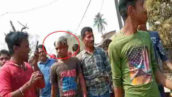 madhepura local singer sung vulgar song then people treated him badly madhepura local singer sung vulgar song then people treated him badly