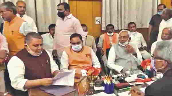 jdu mla maheshwar hajari became deputy speaker jdu mla maheshwar hajari became deputy speaker