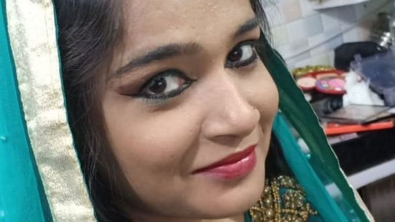 आयशा आत्महत्या केस: क्या पति के लिए बनाया था वीडियो, क्या है सच्चाई? आयशा आत्महत्या केस: क्या पति के लिए बनाया था वीडियो, क्या है सच्चाई?