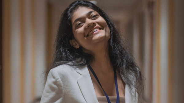 रश्मि के परिजनों को बनाया निशाना