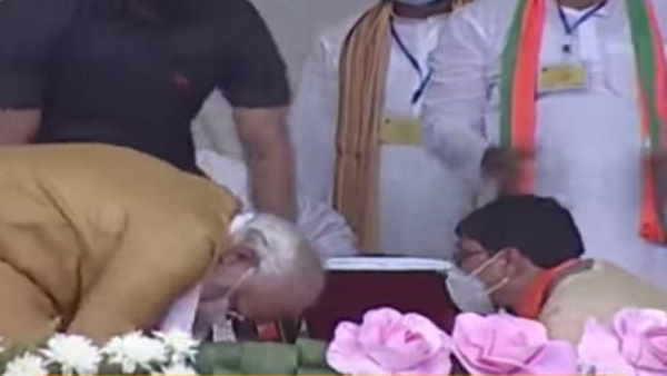 सोशल मीडिया पर वायरल हो रहा वीडियो