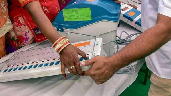 Delhi MCD By Poll Results 2021: आज आएंगे 5 सीटों के परिणाम Delhi MCD By Poll Results 2021: आज आएंगे 5 सीटों के परिणाम