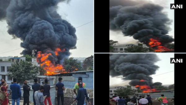 Fire breaks out a godown in Bibvewadi area of Pune Maharashtra Fire breaks out a godown in Bibvewadi area of Pune Maharashtra