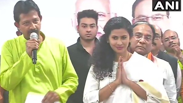 बंगाली एक्ट्रेस राजश्री और अभिनेता बोनी सेनगुप्ता BJP में शामिल, TMC एमएलए गौरीशंकर ने भी थामा भाजपा का हाथ बंगाली एक्ट्रेस राजश्री और अभिनेता बोनी सेनगुप्ता BJP में शामिल, TMC एमएलए गौरीशंकर ने भी थामा भाजपा का हाथ