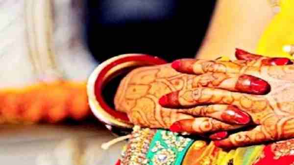 girl ran away from home with four young men confused to marry girl ran away from home with four young men confused to marry