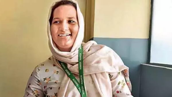 वो इंस्टिट्यूट में कम्यूनिटी मेडिसिन विभाग की एसोसिएट प्रोफेसर