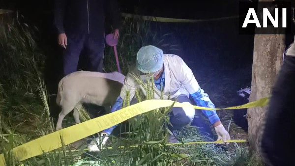 girl found dead in agricultural field in Aligarh girl found dead in agricultural field in Aligarh