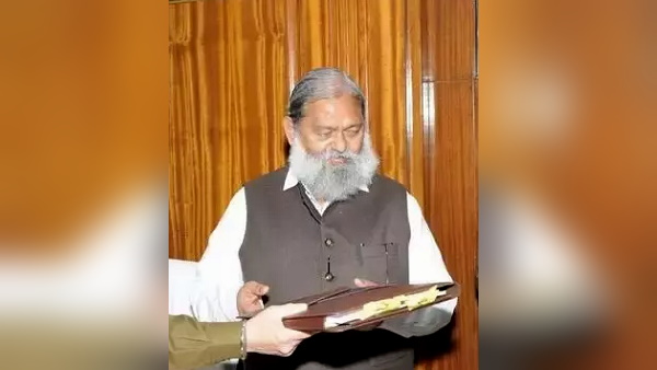 Football stadium with state-of-the-art facilities built in Ambala, Health Minister Vij given information Football stadium with state-of-the-art facilities built in Ambala, Health Minister Vij given information