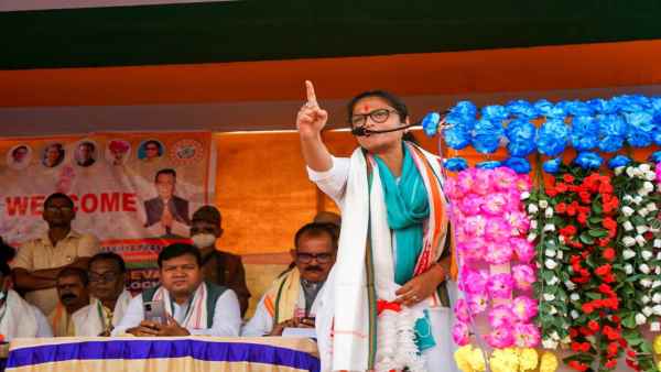 आलाकमान के सामने क्यों किया सरेंडर ?