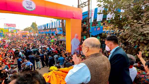 बंगाल में अब हिंदीभाषी बन चुके हैं वोट बैंक