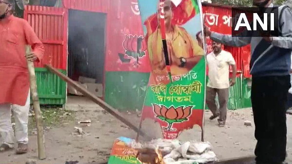 BJP workers vandalised party office at DBC road Jalpaiguri Jagaddal BJP workers vandalised party office at DBC road Jalpaiguri Jagaddal