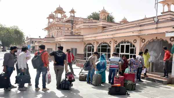 मई, 2020 के बाद सबसे तेज रफ्तार से फैल रहा है कोरोना