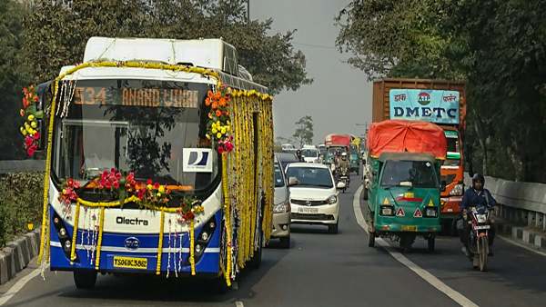 300 electric buses 300 electric buses