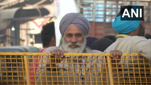 Farmers Protest: अभी भी बंद हैं टिकरी और सिंघु बॉर्डर, पुलिस ने जारी की एडवाइजरी Farmers Protest: अभी भी बंद हैं टिकरी और सिंघु बॉर्डर, पुलिस ने जारी की एडवाइजरी