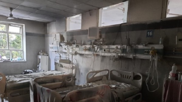 दिल्ली: सफदरजंग अस्पताल के ICU वार्ड में लगी आग, मचा हड़कंप दिल्ली: सफदरजंग अस्पताल के ICU वार्ड में लगी आग, मचा हड़कंप