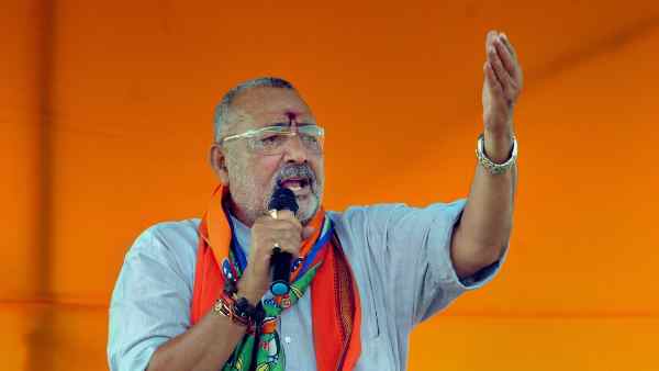 'दीदी ये बताइए क्या रोहिंग्याओं और घुसपैठियों का गोत्र भी शांडिल्य है'