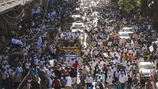 आम आदमी पार्टी छीन रही है कांग्रेस की जमीन!