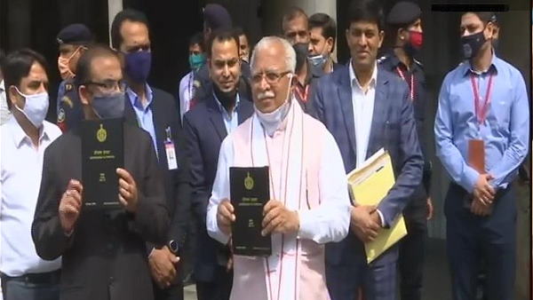 Haryana Budget 2021: मुख्यमंत्री मनोहर लाल खट्टर ने पेश किया 155645 करोड़ का बजट Haryana Budget 2021: मुख्यमंत्री मनोहर लाल खट्टर ने पेश किया 155645 करोड़ का बजट