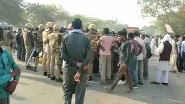 Kanpur News: CM Yogi Adityanath paid five lakh compensation to the physical attack Victim Kanpur News: CM Yogi Adityanath paid five lakh compensation to the physical attack Victim