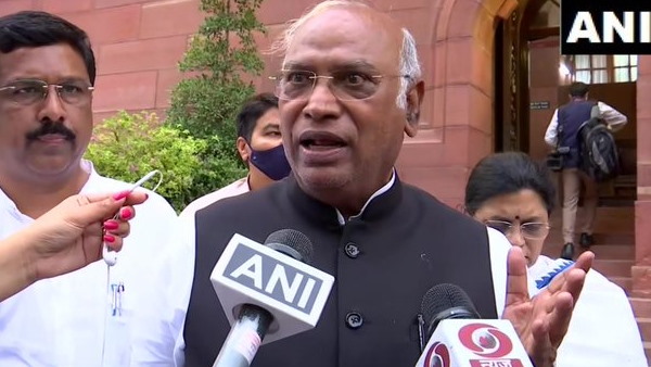 Congress will oppose NCT bill in Rajya Sabha Mallikarjun Kharge said anti-people Congress will oppose NCT bill in Rajya Sabha Mallikarjun Kharge said anti-people