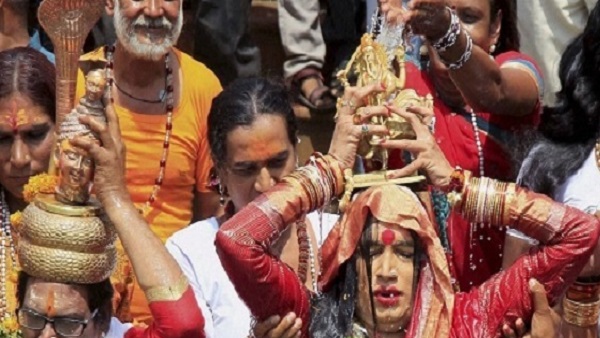 Haridwar Kumbh : अधिकारियों को भी कराना होगा कोरोना टेस्ट Haridwar Kumbh : अधिकारियों को भी कराना होगा कोरोना टेस्ट