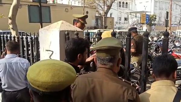up Police sub inspector shoots himself outside Assembly in lucknow up Police sub inspector shoots himself outside Assembly in lucknow